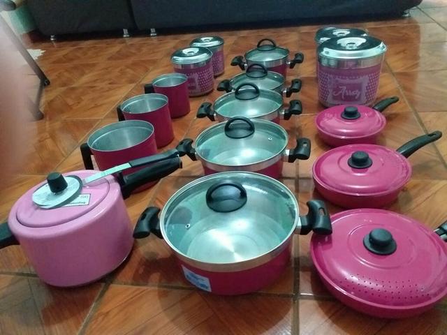 Kit de panelas com 17 peças