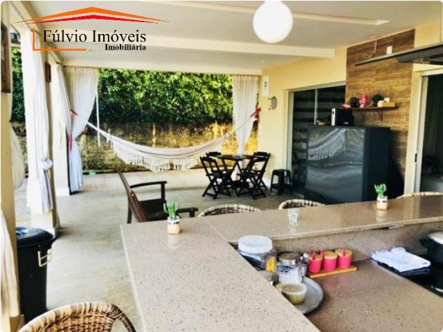 Magnífico sobrado, alto padrão, 4 quartos, completa armários, porcelanato e espaço gourmet - Foto 16
