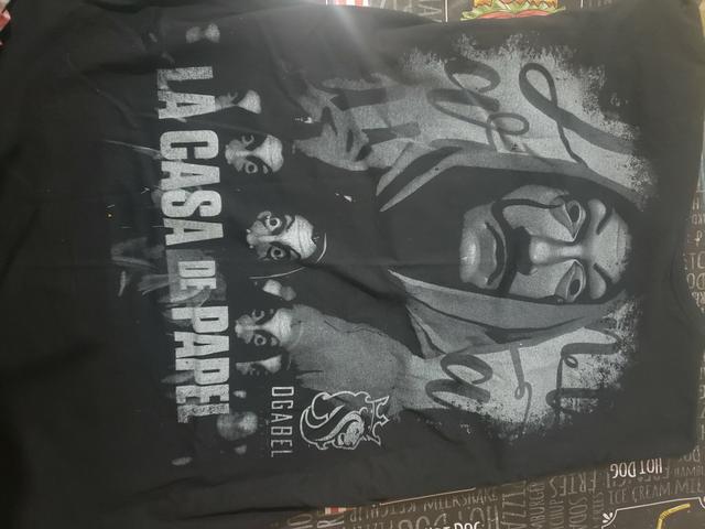 Camiseta do momento famosa lá casa de papel - Foto 3