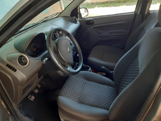 Ford fiesta hatch em perfeito estado