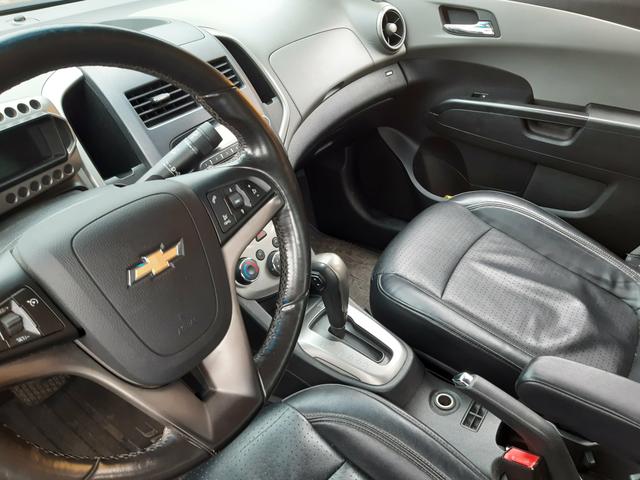 Chevrolet Sonic Sedan LTZ automático 2013 - Foto 13