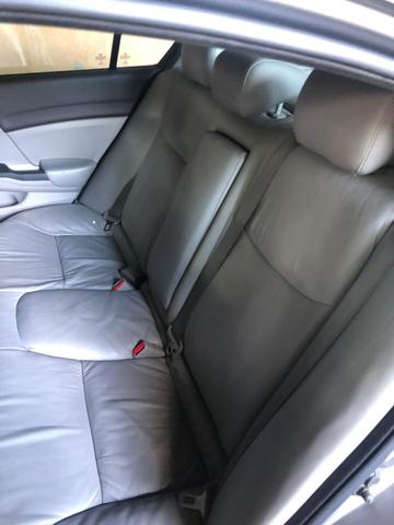 Civic 13-14 Carro tomado de financiamento, sem sinistro , sem batida 4 pneus novos - Foto 14