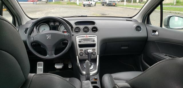 Peugeot 408 top de linha,muito economico faz 12 na pista com 2 pneus novos emplacado 2020 - Foto 5