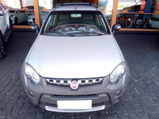 FIAT STRADA 2013/2013 1.8 MPI ADVENTURE CD 16V FLEX 2P MANUAL