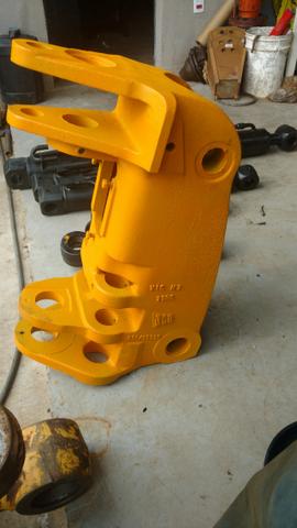 Cara de cavalo (torre de giro) retroescavadeira JCB 3C p/n 331/19795 - Foto 5