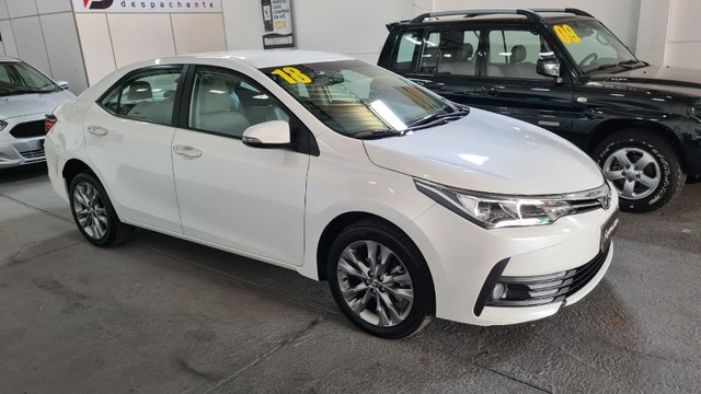 TOYOTA COROLA XEI 2018 BRANCO PEROLA AUTOMÁTICO