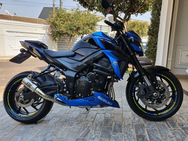 SUZUKI GSXS 750 20/21 IMPECÁVEL