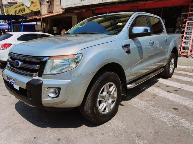 FORD RANGER XLT 3.2 DIESEL AUTOMÁTICA 4X4 BANCOS DE COURO MUITO CONSERVADA