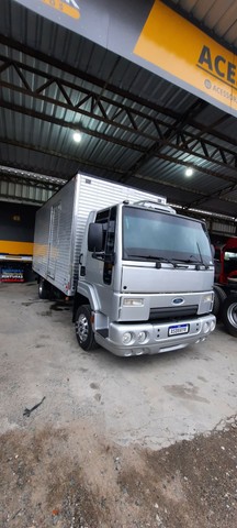 FORD CARGO 815E 2010