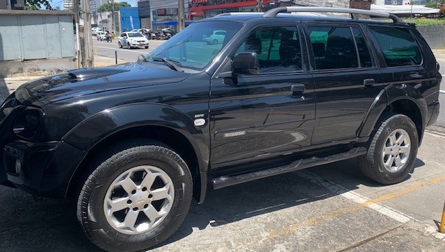 PAJERO SPORT HPE 2010, 4X4 DIESEL, AUTOMATICA , LINDA