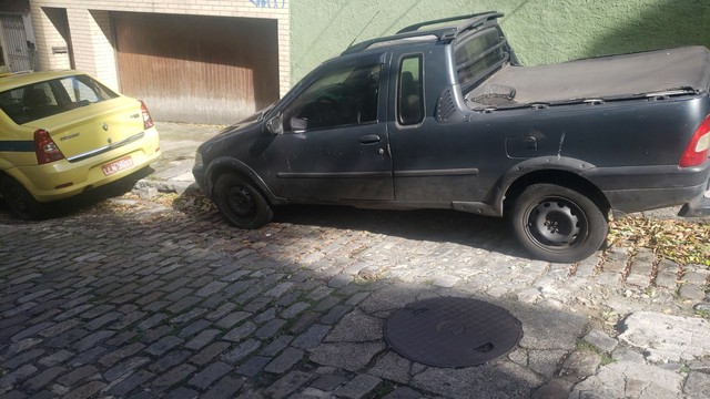 FIAT STRADA CABINE ALONCADA 2005