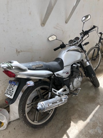 SUZUKI YES 2015