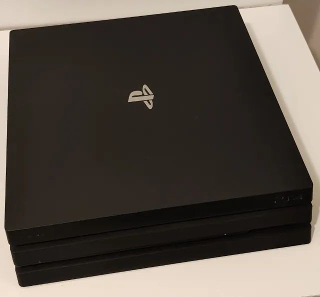 Ps4 Pro Semi Novo em Perfeito Estado