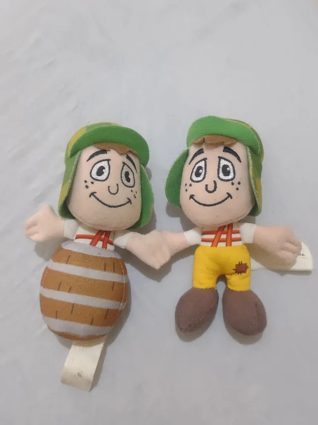 Antigo boneco do desenho animado Chaves. Possui desgast