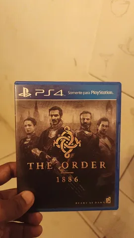 Se tem gente vendendo, é por que estão comprando. Por que Diabos você  compraria um PS4 por 1700, sendo que pode comprar um Series S novo por 1900  em promoções? Sendo que