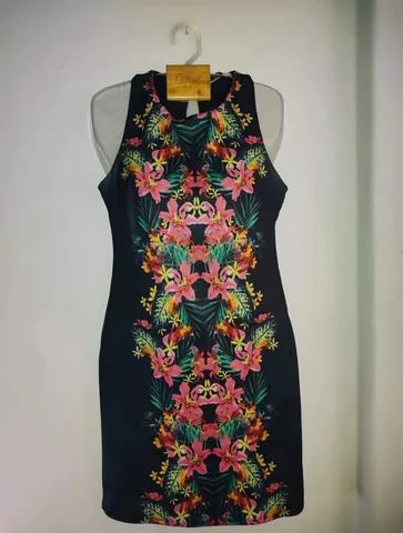 Vestido Renner elastano tamanho médio 