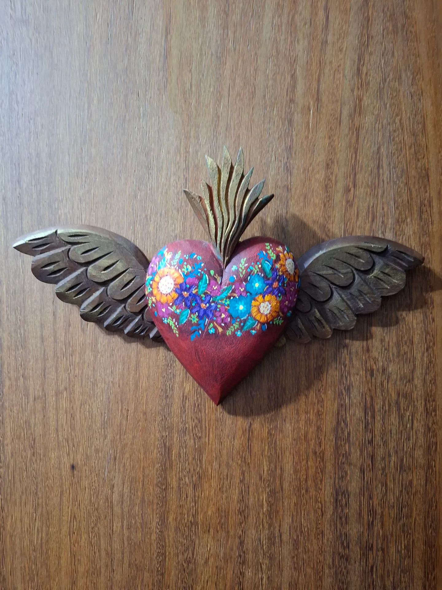 Adorno enfeite decorativo artesanal para parede, pintado à mão em madeira talhada - Foto 6