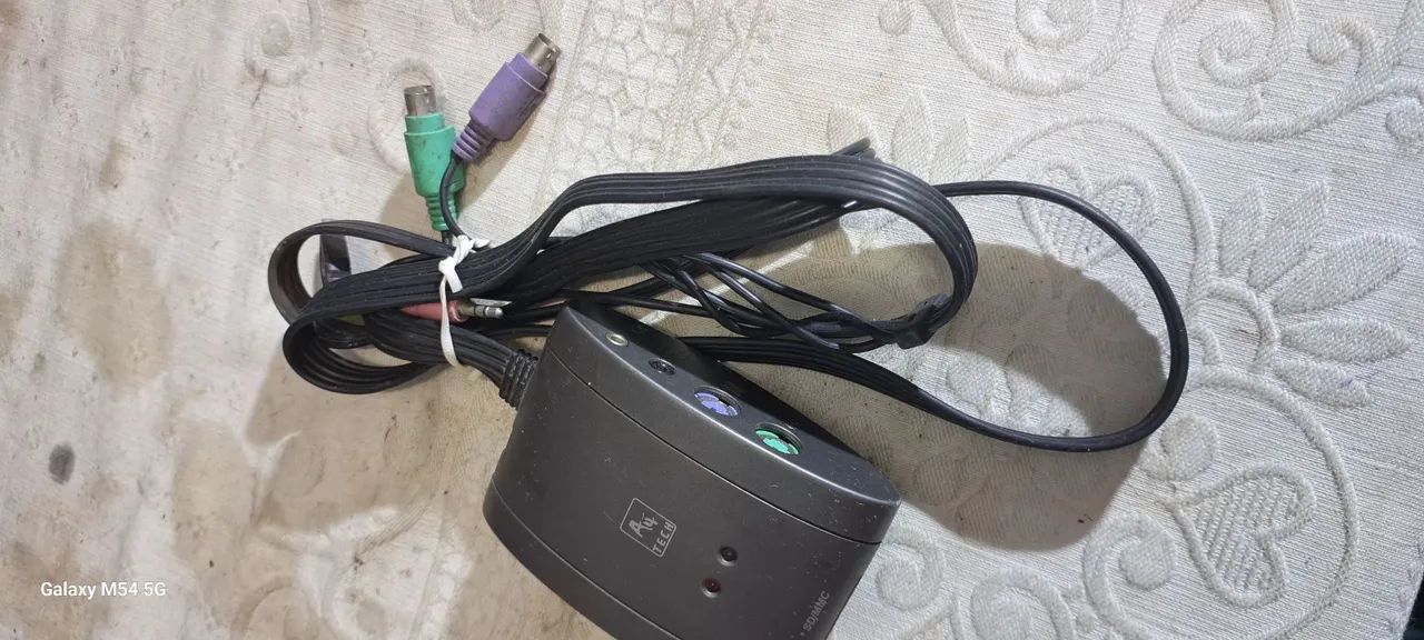 KVM Switch 2 Portas - A-Tech - Usado