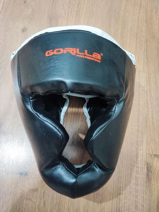 Capacete Boxe Muay Thai Protetor de Cabeça MMA Gorilla - Preto