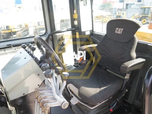 Motoniveladora Caterpillar 140K 2021 9.800 horas - Foto 6