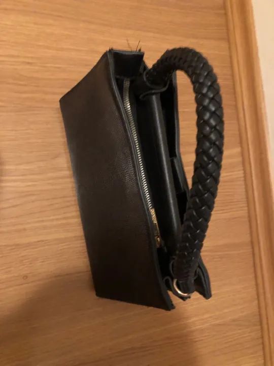 Bolsa semi nova, pouco usada, tamanho médio  - Foto 3