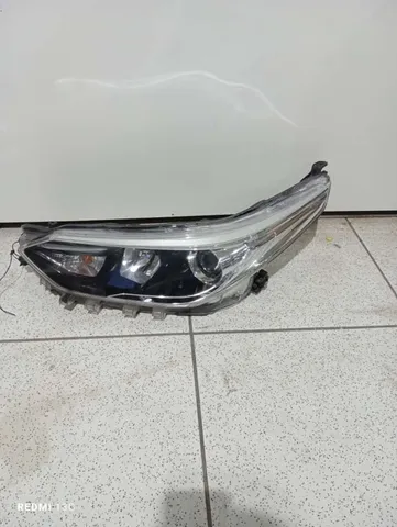 farol yaris projetor esquerdo