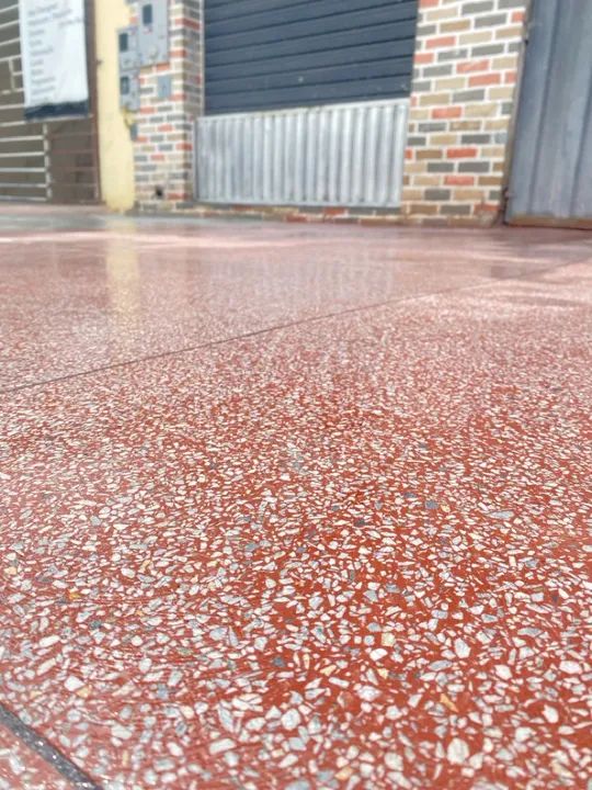 Piso marmorite e granilite