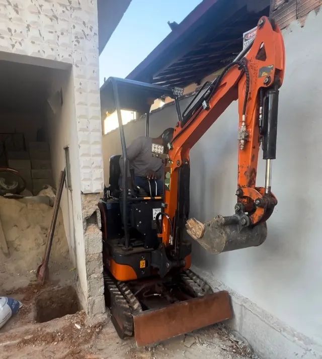 Vendo Mini escavadeira 1,3ton 2023- Motor KUBOTA (+ implementos) - Foto 2