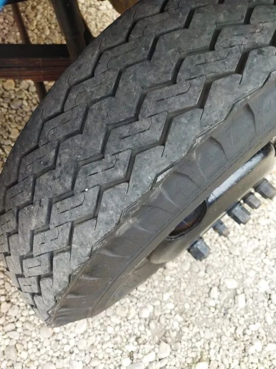 MB 608, ano 1979, Freio ar, Baú de 4.50 mts  - Foto 11