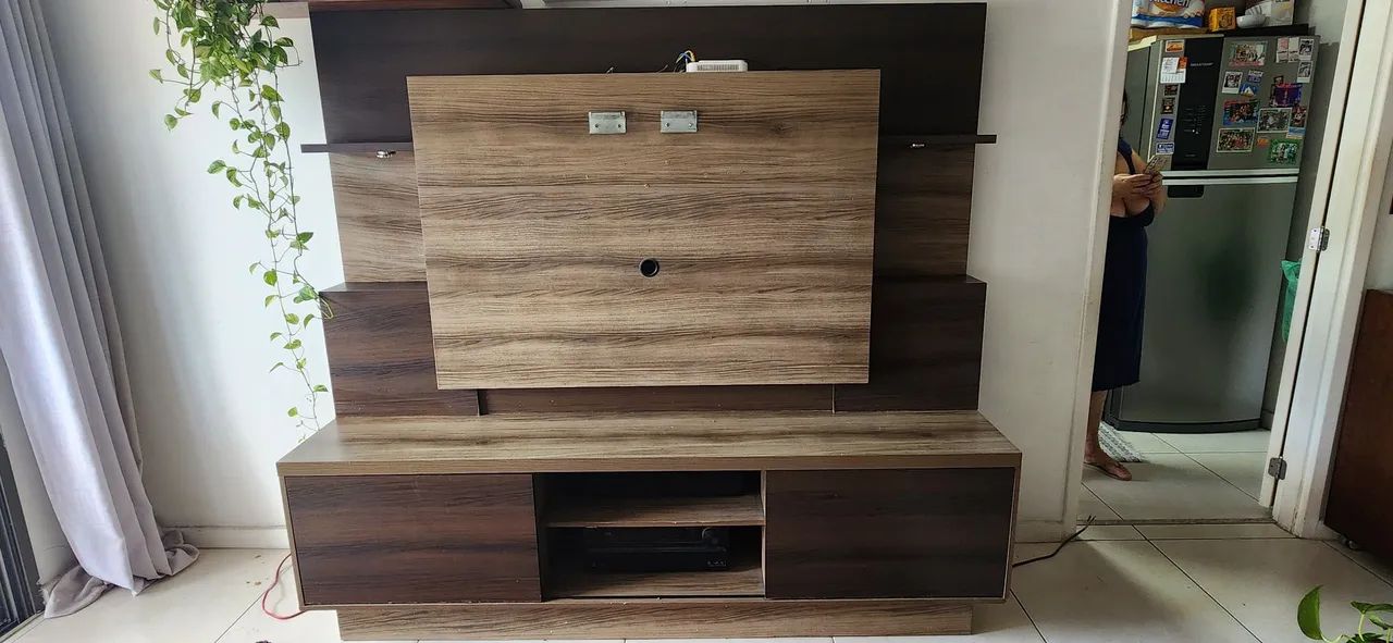 Rack com painel para TV de até 50" com Nichos e luz