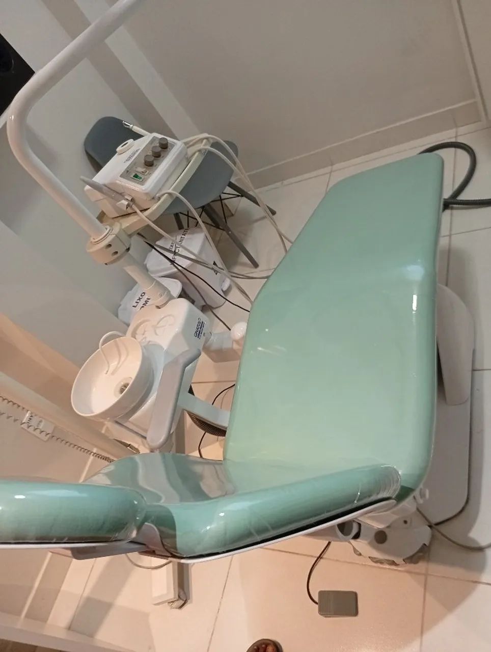 Cadeiras odontológicas reformadas 