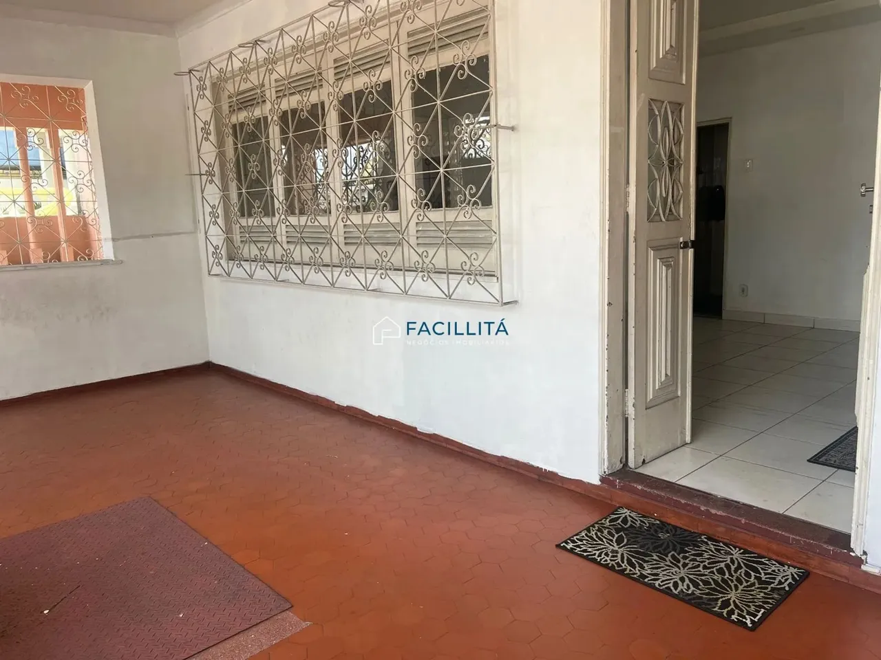 Vendo casa comercial Ideal para clínicas, escritórios o Praça 14 de Janeiro - Manaus - AM