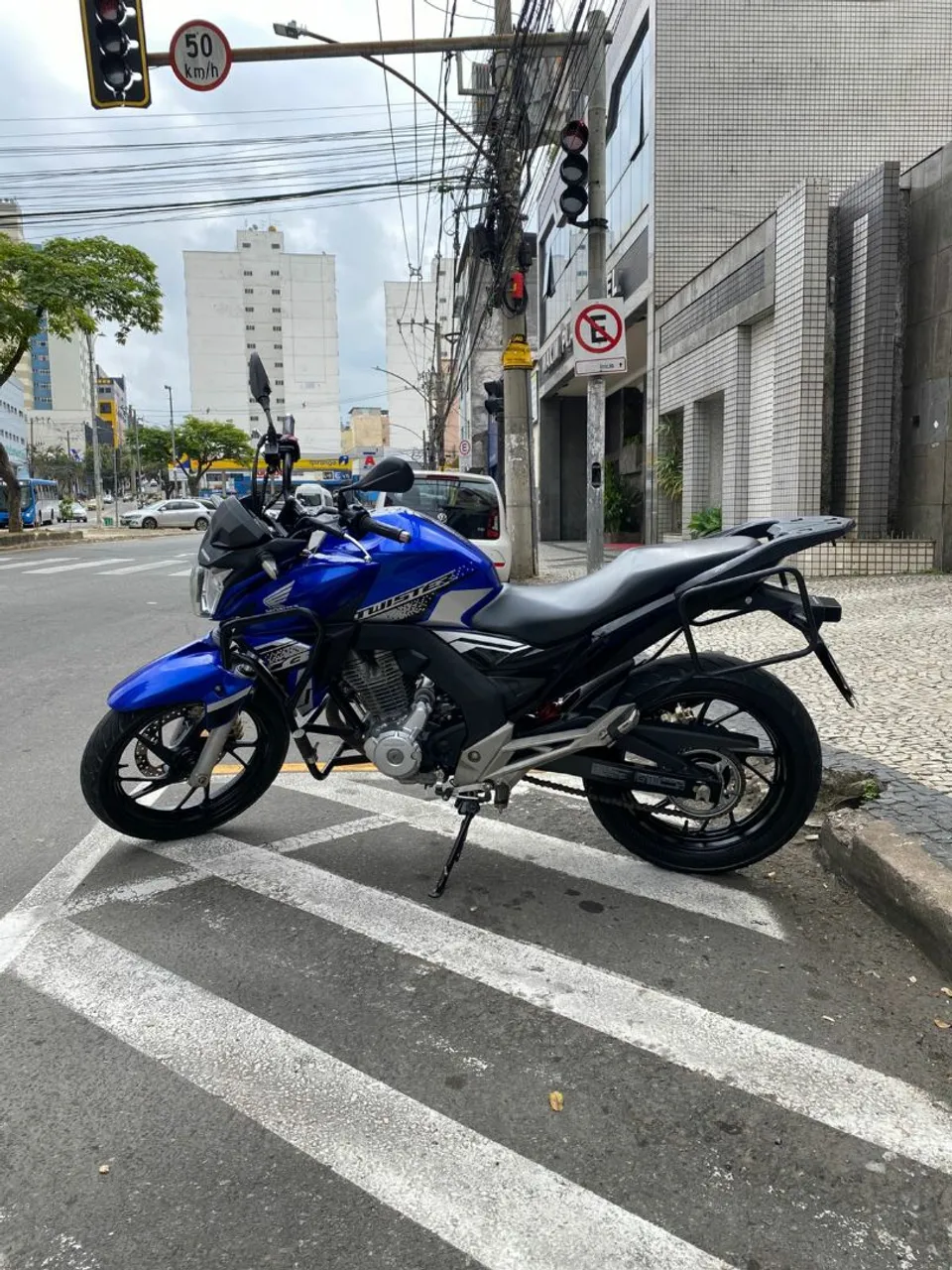 Honda CB Twister 250 ano 2021 OPORTUNIDADE
