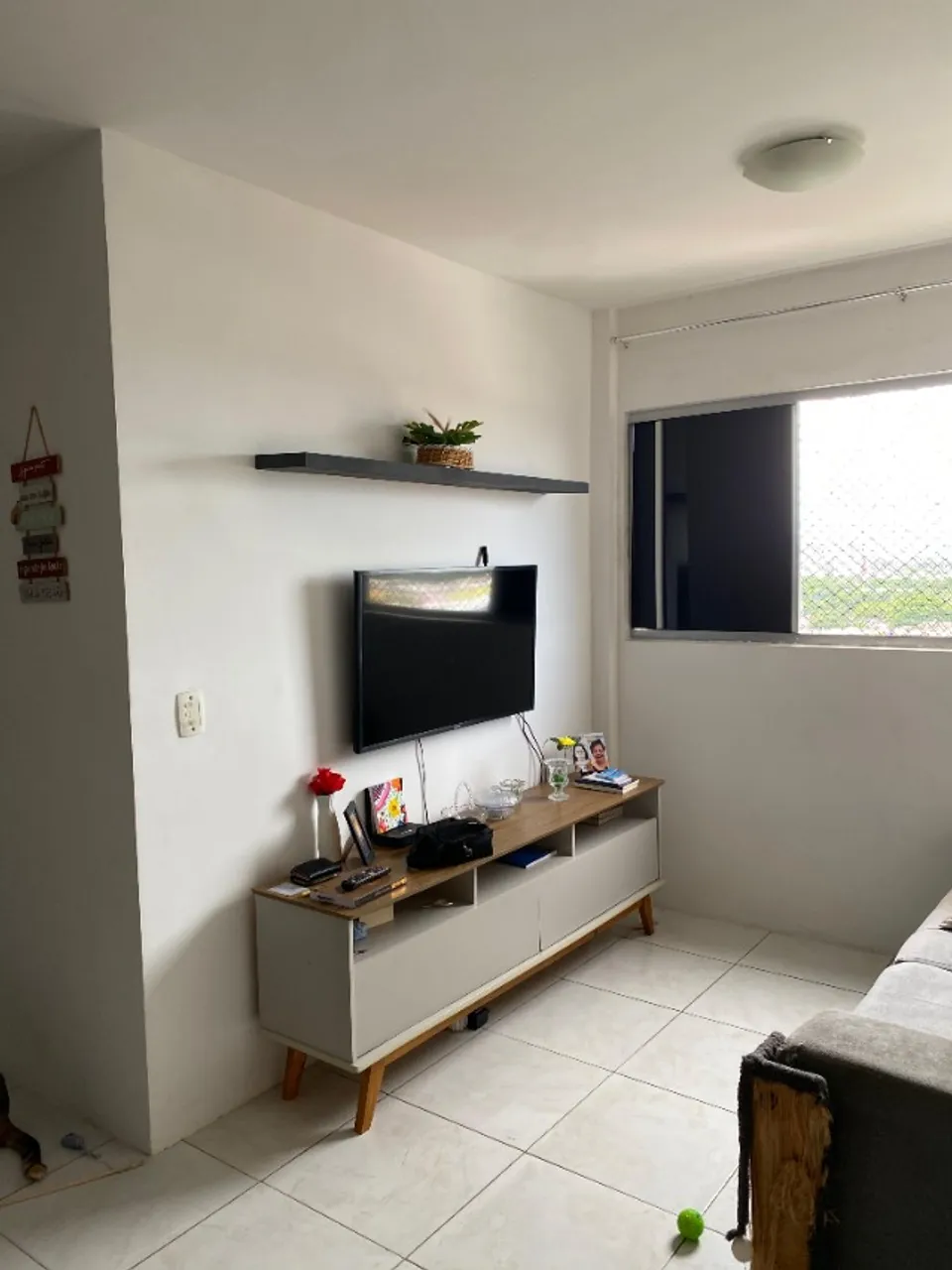 Apartamento para alugar - 2/4, bem ventilado e com ótima localização!