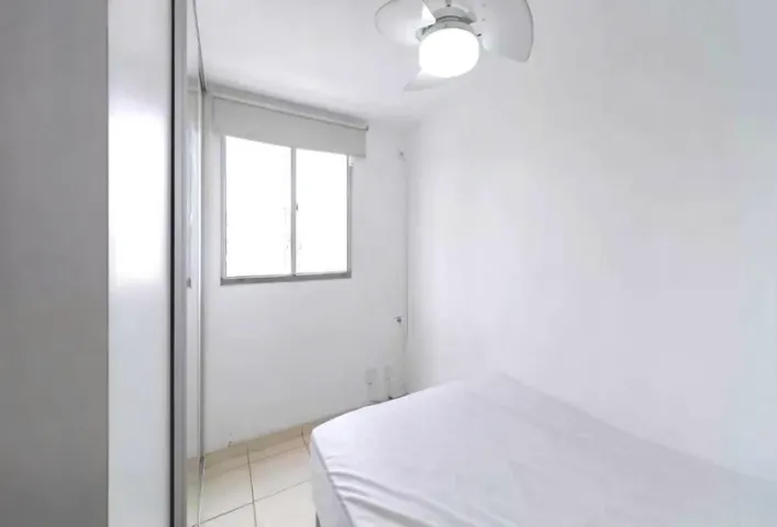 Locação anual, 2 quartos na 1104 Sul com mobília