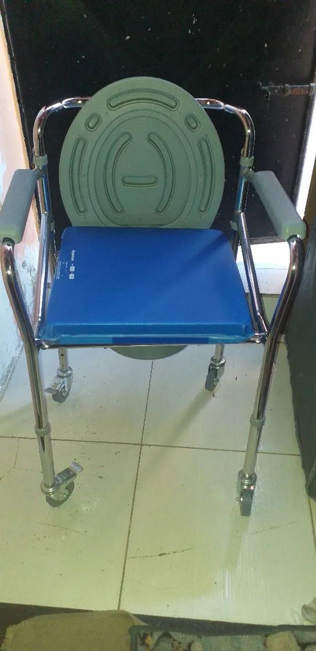 Cadeira de banho  - Foto 2