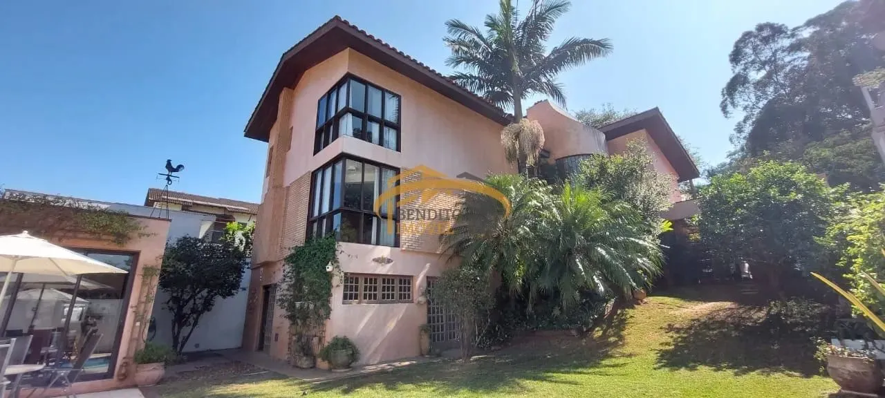 Sobrado à venda no City América, SP. Um lar com 3 suítes, piscina, jardim, cozinha gourmet