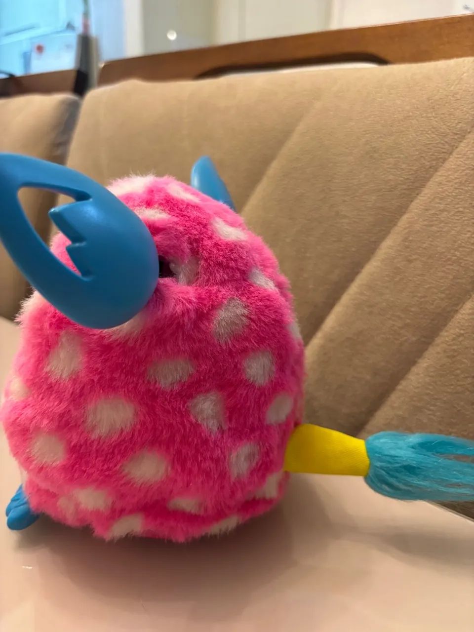Furby rosa com bolinhas - Brinquedo eletrônico - Foto 2