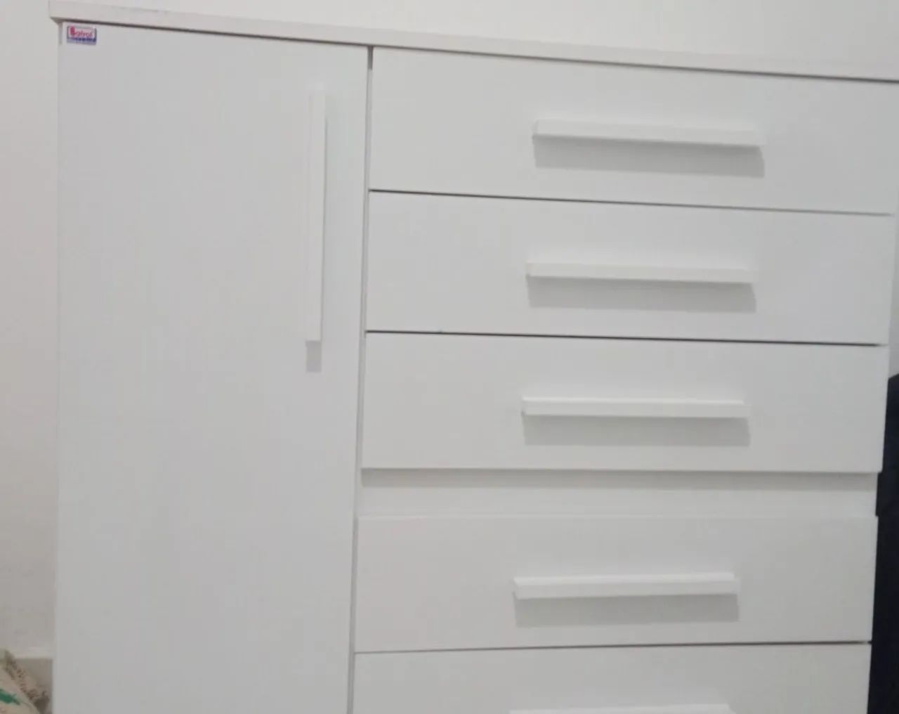Cômoda branca 5 gavetas