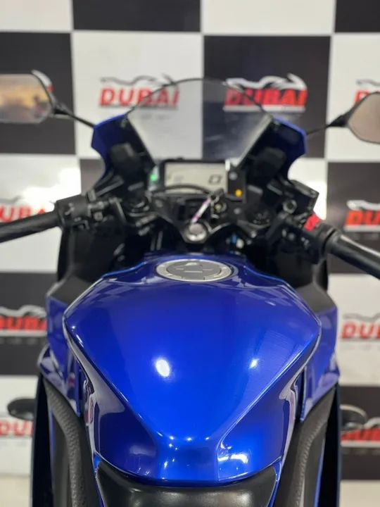 YAMAHA R3 2023 - Foto 4