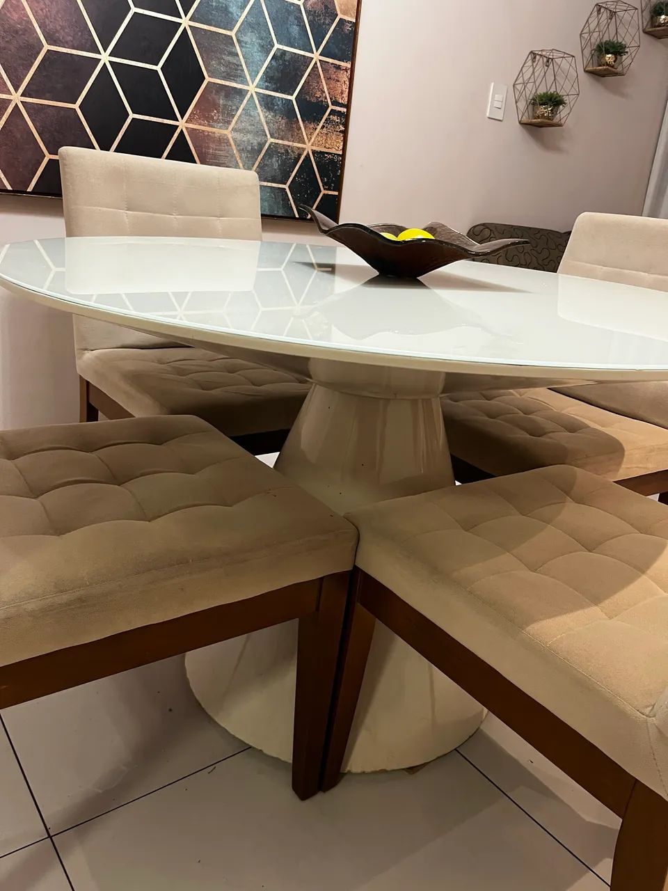 Lindo conjunto de mesa laqueada 1,20 x 1,20 e 04 cadeiras  - Foto 3
