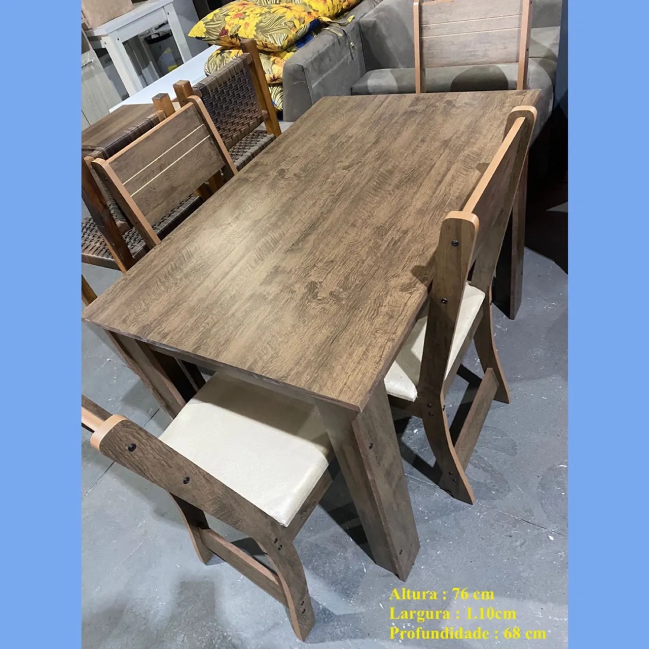 Mesa de jantar com 4 cadeiras - entrego