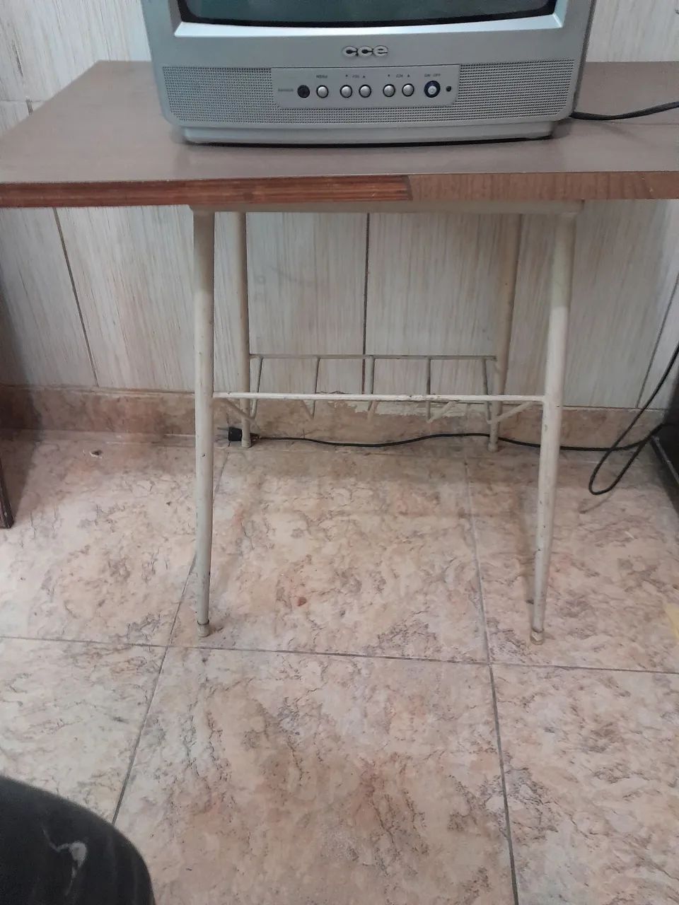 Mesinha antiga para tv - Foto 3