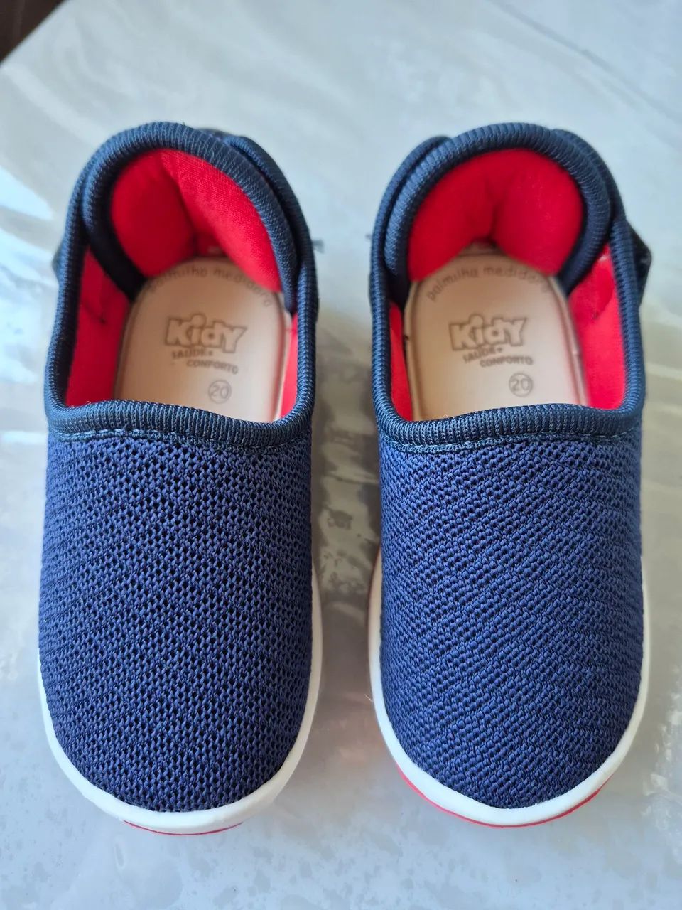 Tênis menino tamanho 20