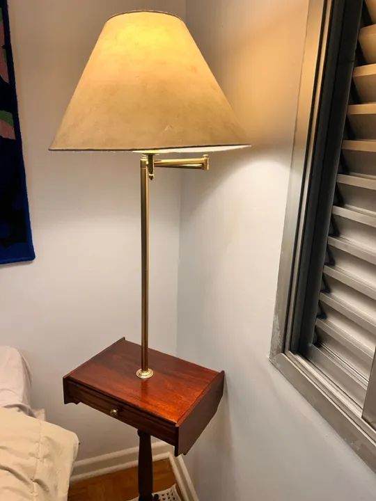 Luminária de Piso Ano 60