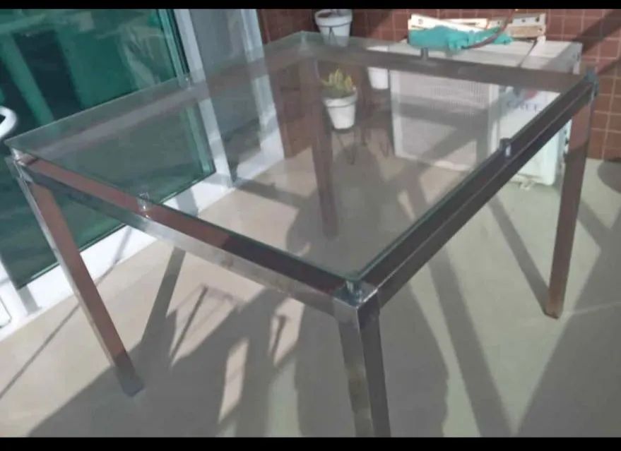Mesa de vidro para 6 cadeiras 