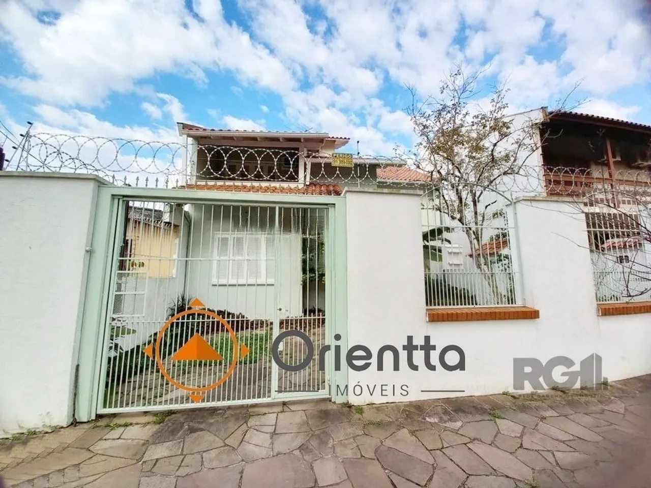 Casa 4 dormitórios para alugar Jardim Itu Porto Alegre/RS