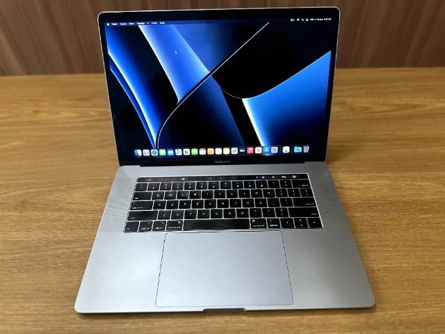 MACBOOK PRO, 32GB RAM, CORE i9, 512 SSD, A1990, 15.4 POLEGADAS