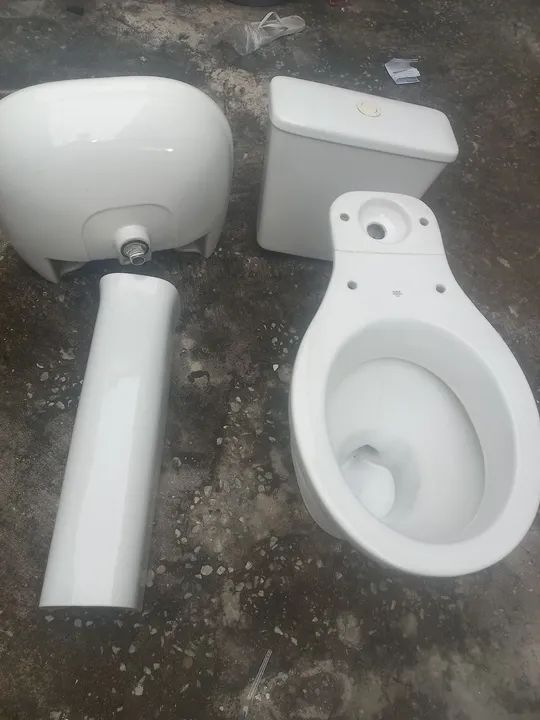 Vendo conjunto de vaso e pia