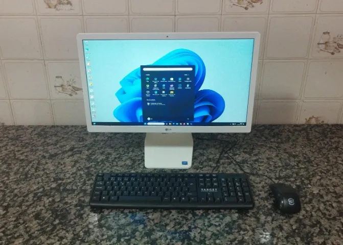 LG Quad Core - WiFi - WebCam - Som - Tela 22